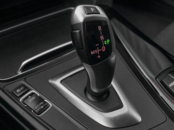 BMW 3 серии VI (F3x) Рестайлинг с пробегом 2017 года, цена 2 060 000 рублей, 180032 км, седан, Автокод Объявления