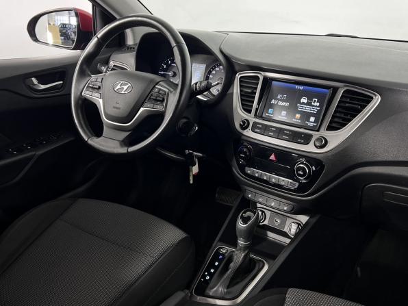 Hyundai Solaris II с пробегом 2019 года, цена 1 499 000 рублей, 70000 км, седан, Автокод Объявления