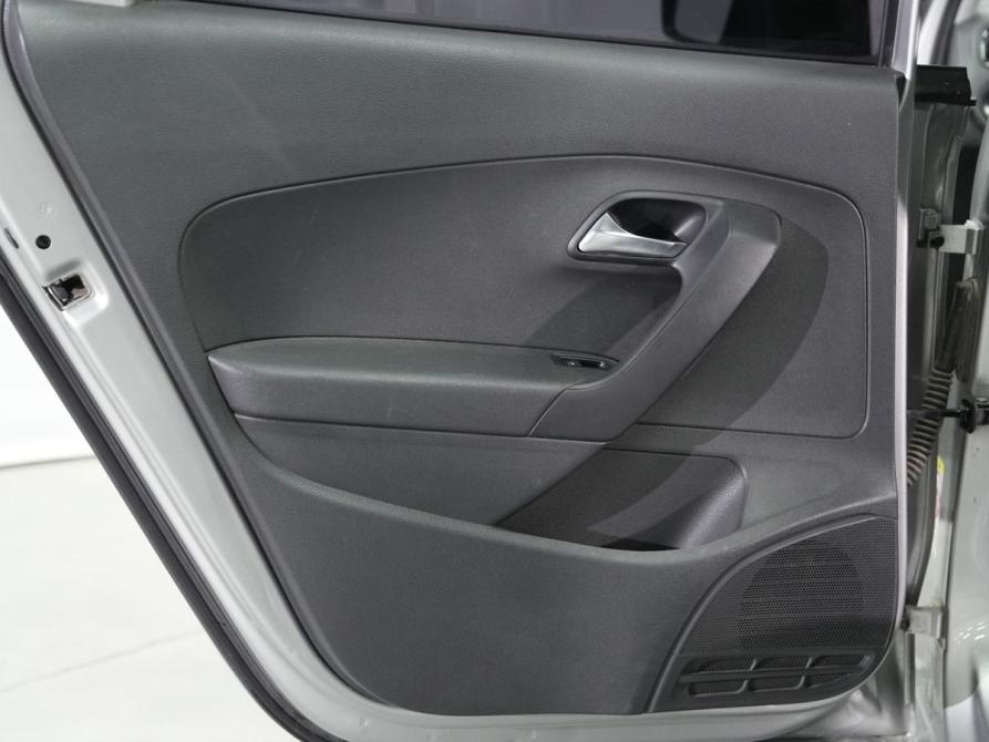 Volkswagen Polo V Рестайлинг Новосибирск  - изображение 8