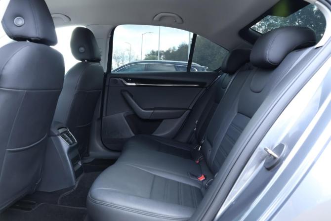 Skoda Octavia III (A7) с пробегом 2016 года, цена 1 644 000 рублей, 97929 км, лифтбек, Автокод Объявления