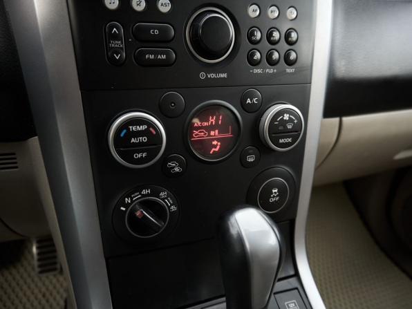 Suzuki Grand Vitara II Рестайлинг с пробегом 2012 года, цена 1 118 000 рублей, 236596 км, внедорожник, Автокод Объявления