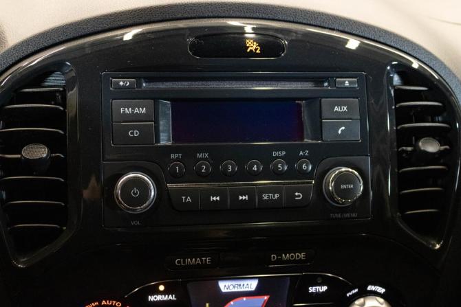 Nissan Juke I с пробегом 2012 года, цена 1 049 000 рублей, 133174 км, внедорожник, Автокод Объявления