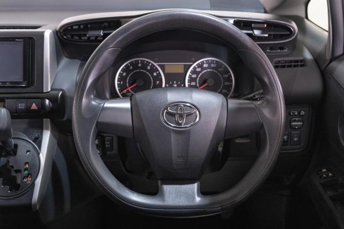 Toyota Wish II с пробегом 2012 года, цена 1 629 000 рублей, 129000 км, минивэн, Автокод Объявления