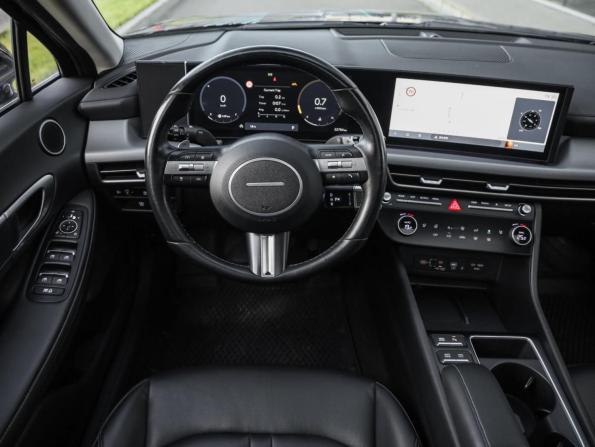 Hyundai Sonata VIII (DN8) Рестайлинг с пробегом 2024 года, цена 3 099 000 рублей, 22752 км, седан, Автокод Объявления