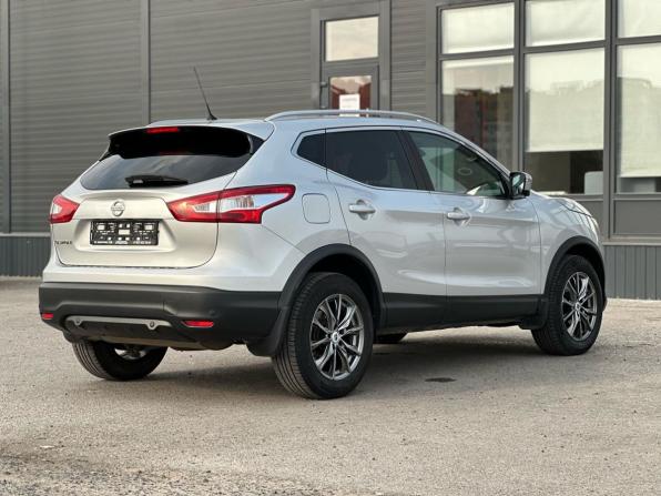 Nissan Qashqai II с пробегом 2016 года, цена 1 570 000 рублей, 69624 км, внедорожник, Автокод Объявления