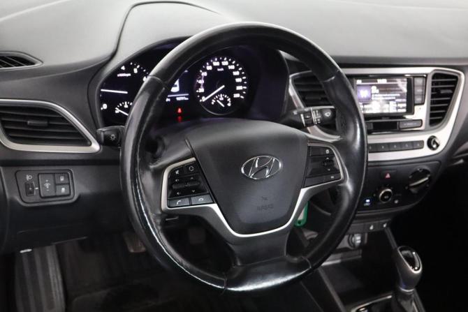Hyundai Solaris II с пробегом 2018 года, цена 1 299 000 рублей, 89000 км, седан, Автокод Объявления