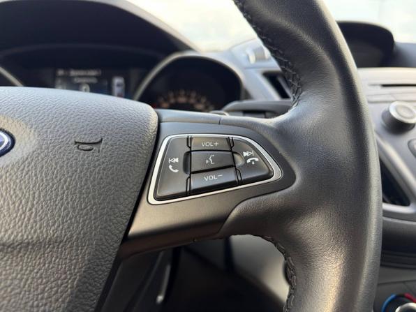 Ford Kuga II Рестайлинг с пробегом 2018 года, цена 1 815 000 рублей, 91380 км, внедорожник, Автокод Объявления