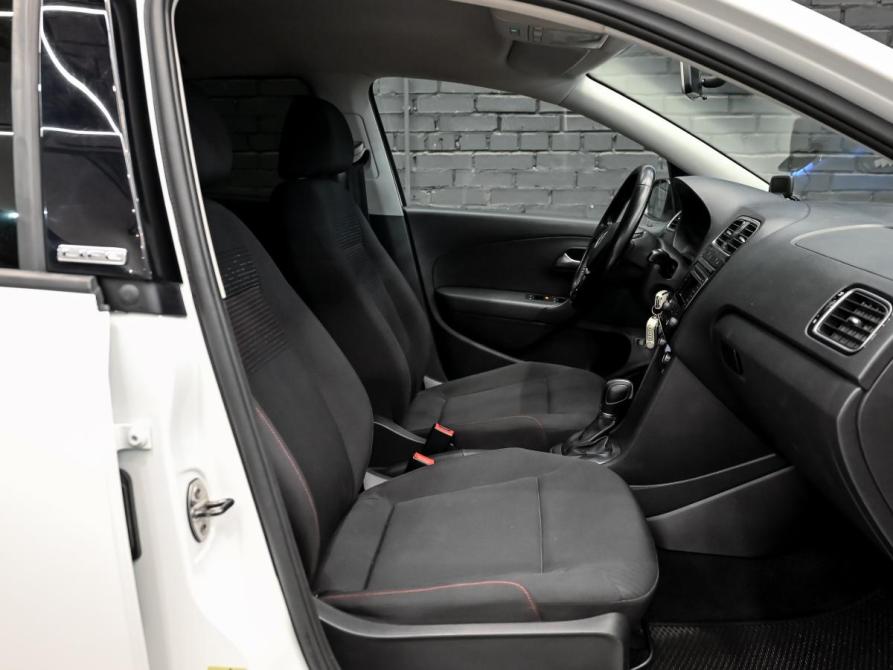 Volkswagen Polo V Рестайлинг Екатеринбург  - изображение 11