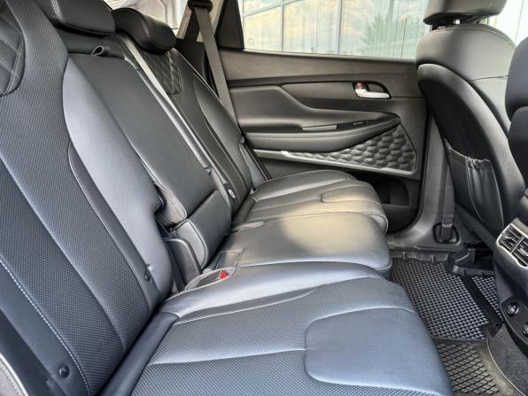 Hyundai Santa Fe IV Рестайлинг с пробегом 2023 года, цена 4 265 000 рублей, 19952 км, внедорожник, Автокод Объявления