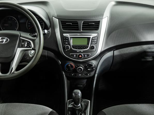 Hyundai Solaris I с пробегом 2013 года, цена 599 777 рублей, 187878 км, седан, Автокод Объявления