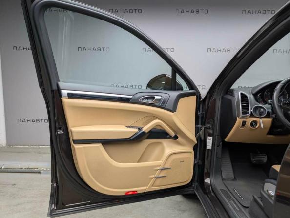 Porsche Cayenne II Рестайлинг (958) с пробегом 2015 года, цена 3 297 000 рублей, 221001 км, внедорожник, Автокод Объявления