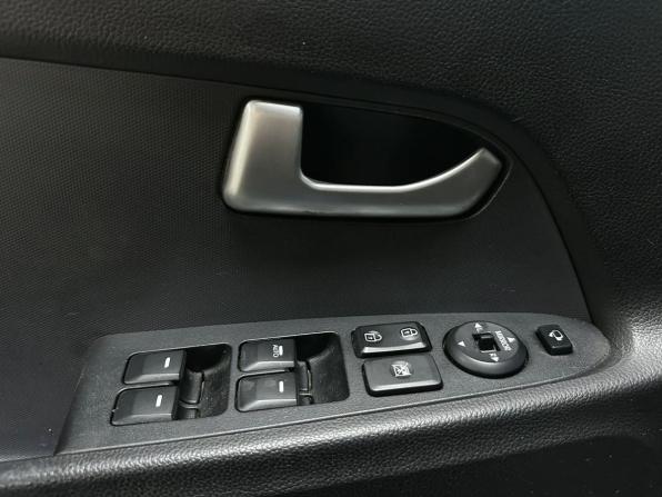 Kia Sportage III с пробегом 2012 года, цена 1 021 000 рублей, 260055 км, внедорожник, Автокод Объявления