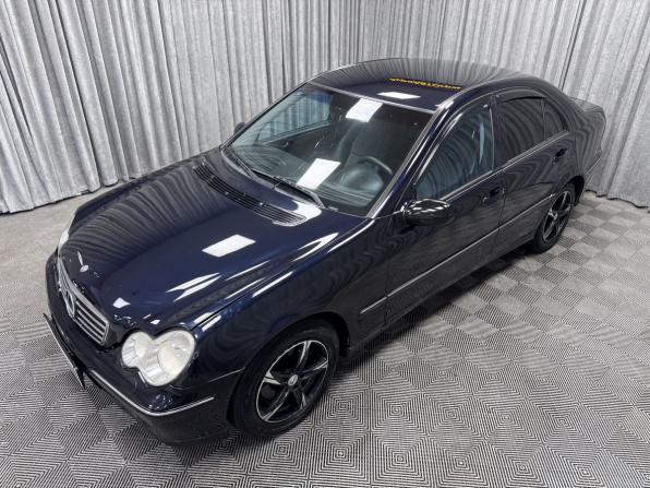 Mercedes-Benz C-Класс II (W203) Рестайлинг с пробегом 2005 года, цена 640 000 рублей, 437359 км, седан, Автокод Объявления