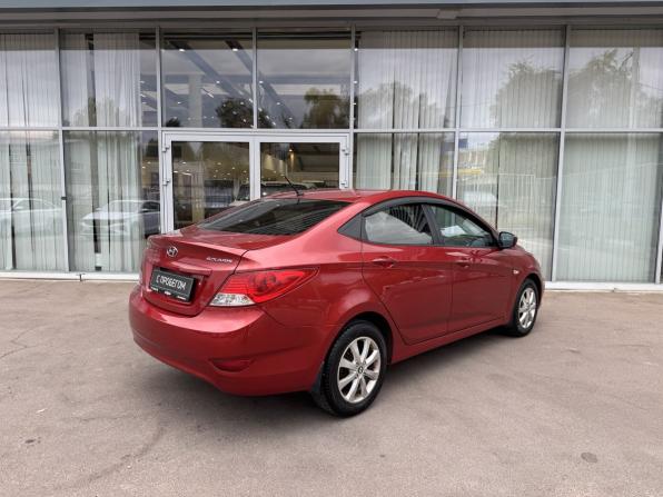 Hyundai Solaris I с пробегом 2014 года, цена 899 000 рублей, 106000 км, седан, Автокод Объявления