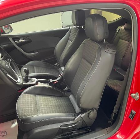 Opel Astra J Рестайлинг с пробегом 2012 года, цена 700 000 рублей, 135955 км, хэтчбек, Автокод Объявления