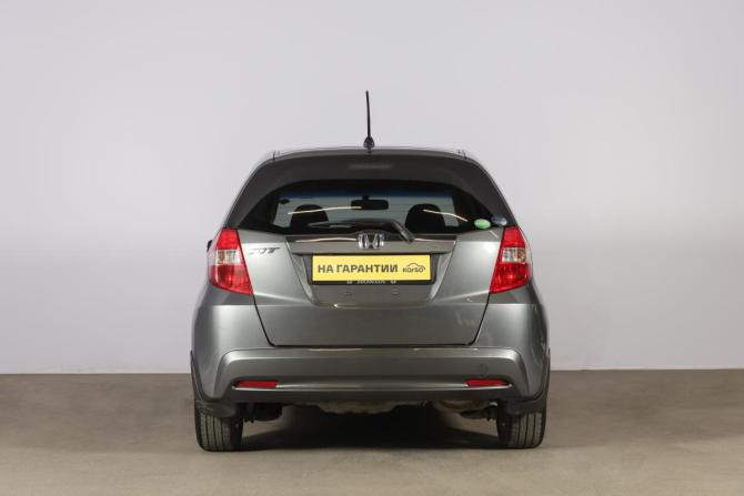 Honda Fit II с пробегом 2012 года, цена 1 099 000 рублей, 102000 км, хэтчбек, Автокод Объявления