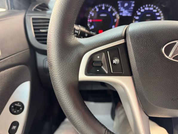 Hyundai Solaris I с пробегом 2012 года, цена 799 000 рублей, 189112 км, хэтчбек, Автокод Объявления