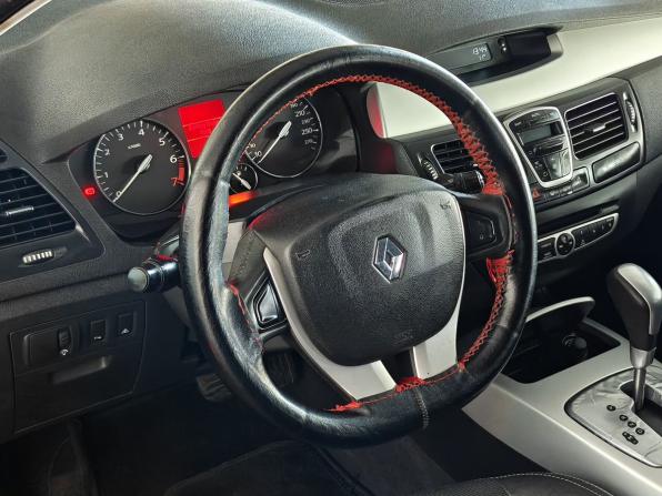 Renault Laguna III с пробегом 2008 года, цена 690 000 рублей, 558612 км, лифтбек, Автокод Объявления