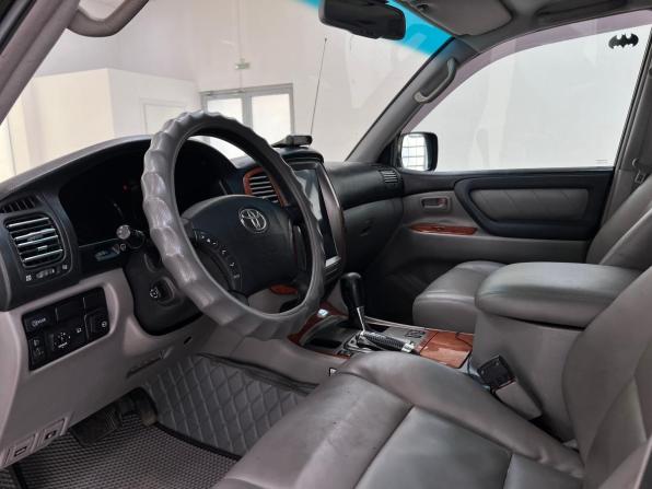 Toyota Land Cruiser 100 Series Рестайлинг 2 с пробегом 2006 года, цена 2 650 000 рублей, 300672 км, внедорожник, Автокод Объявления