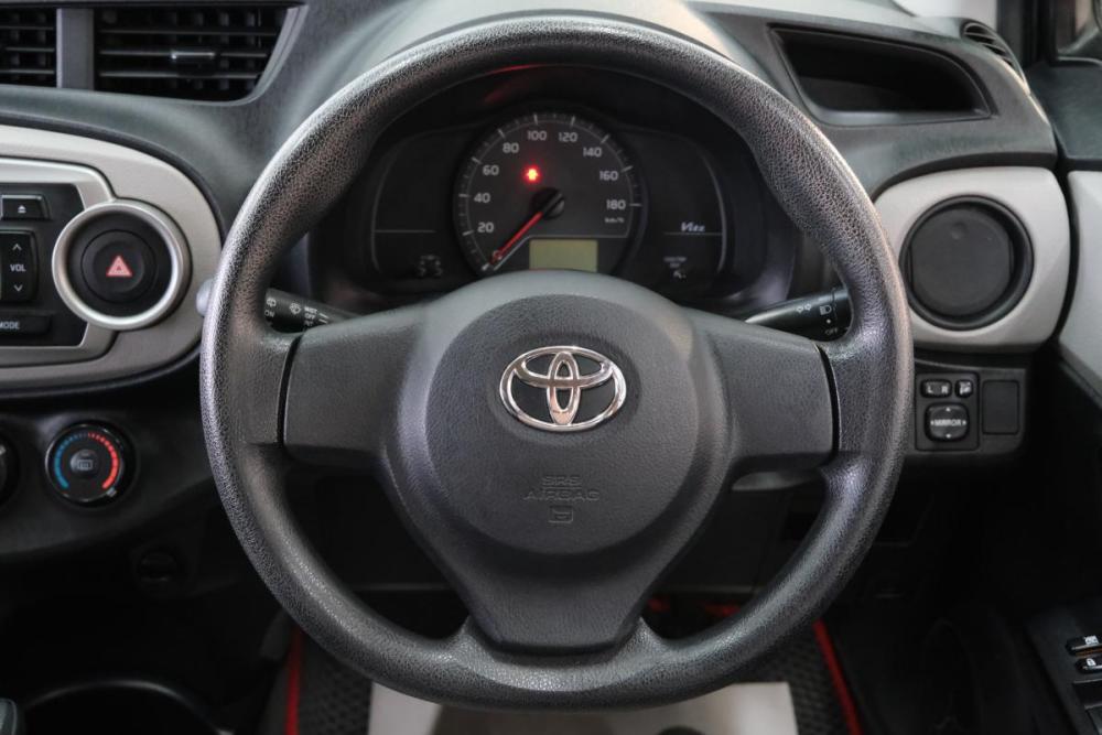 Toyota Vitz III (XP130) Омск  - изображение 13