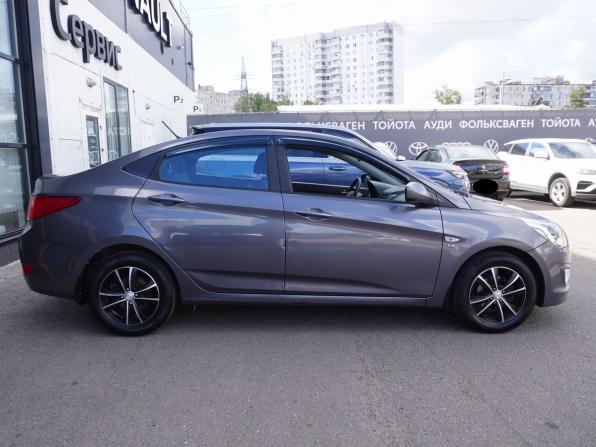 Hyundai Solaris I Рестайлинг с пробегом 2015 года, цена 1 010 000 рублей, 122000 км, седан, Автокод Объявления