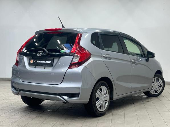 Honda Fit III Рестайлинг с пробегом 2018 года, цена 1 239 000 рублей, 108491 км, хэтчбек, Автокод Объявления
