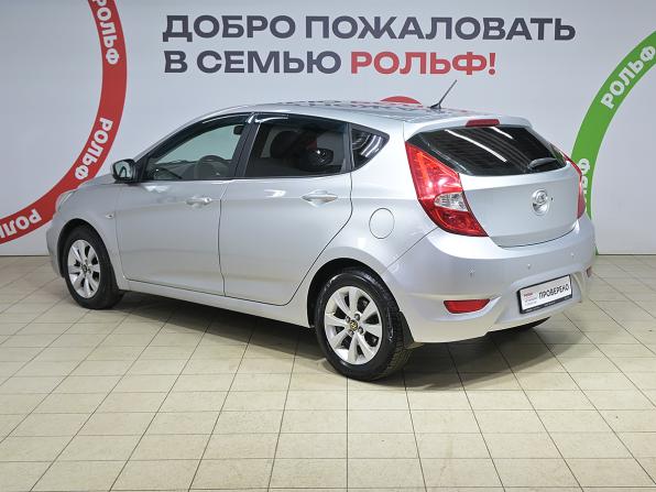 Hyundai Solaris I с пробегом 2012 года, цена 730 000 рублей, 302000 км, хэтчбек, Автокод Объявления