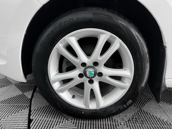 Skoda Rapid I с пробегом 2016 года, цена 1 025 000 рублей, 120000 км, лифтбек, Автокод Объявления