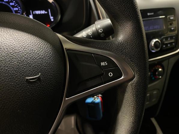 Renault Sandero II Рестайлинг с пробегом 2019 года, цена 1 040 000 рублей, 179930 км, хэтчбек, Автокод Объявления