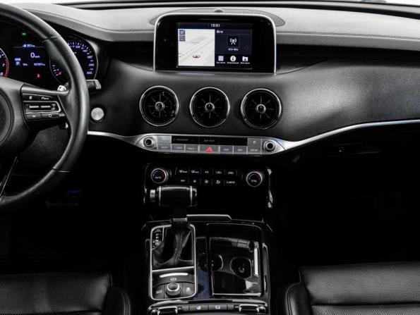 Kia Stinger I с пробегом 2019 года, цена 2 099 000 рублей, 167357 км, лифтбек, Автокод Объявления
