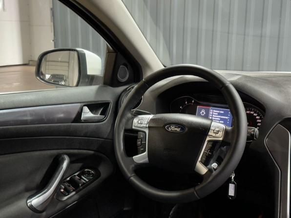 Ford Mondeo IV Рестайлинг с пробегом 2012 года, цена 809 900 рублей, 228142 км, седан, Автокод Объявления
