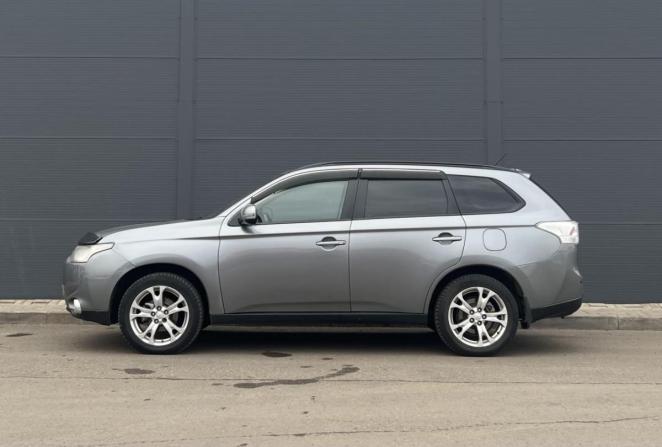 Mitsubishi Outlander II Рестайлинг с пробегом 2012 года, цена 1 300 000 рублей, 223375 км, внедорожник, Автокод Объявления