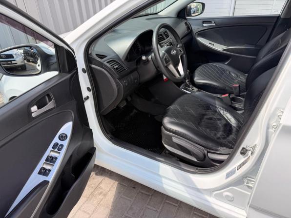 Hyundai Solaris I Рестайлинг с пробегом 2016 года, цена 937 000 рублей, 155300 км, седан, Автокод Объявления