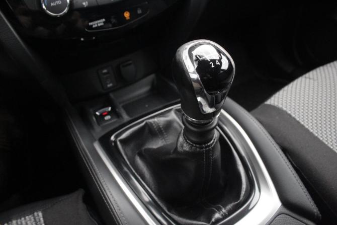 Nissan Qashqai II с пробегом 2015 года, цена 1 280 000 рублей, 192969 км, внедорожник, Автокод Объявления
