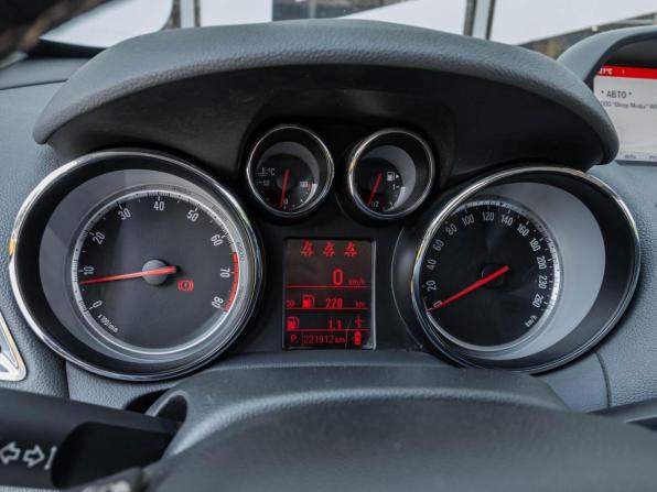 Opel Mokka I с пробегом 2013 года, цена 1 066 800 рублей, 221912 км, внедорожник, Автокод Объявления