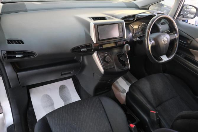 Toyota Wish II с пробегом 2011 года, цена 1 319 000 рублей, 200900 км, минивэн, Автокод Объявления