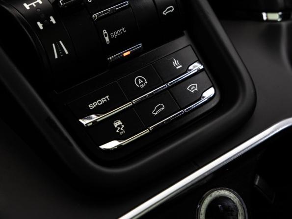 Porsche Cayenne II (958) с пробегом 2013 года, цена 2 500 000 рублей, 240667 км, внедорожник, Автокод Объявления
