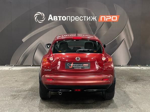 Nissan Juke I с пробегом 2014 года, цена 980 000 рублей, 122100 км, внедорожник, Автокод Объявления