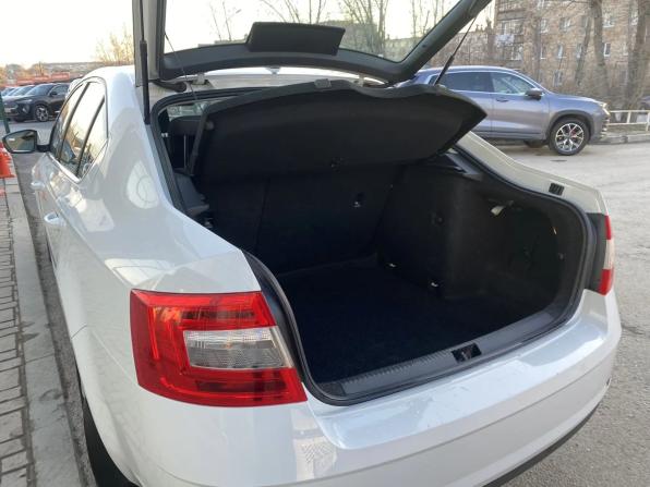 Skoda Octavia III (A7) Рестайлинг с пробегом 2020 года, цена 1 717 000 рублей, 93665 км, лифтбек, Автокод Объявления