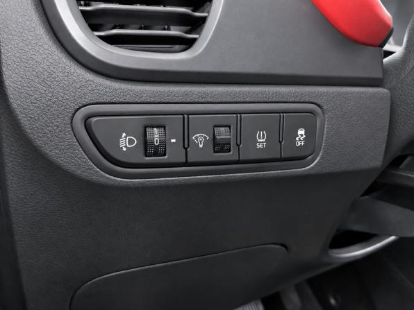 Kia Rio IV Рестайлинг с пробегом 2021 года, цена 1 549 000 рублей, 137000 км, хэтчбек, Автокод Объявления