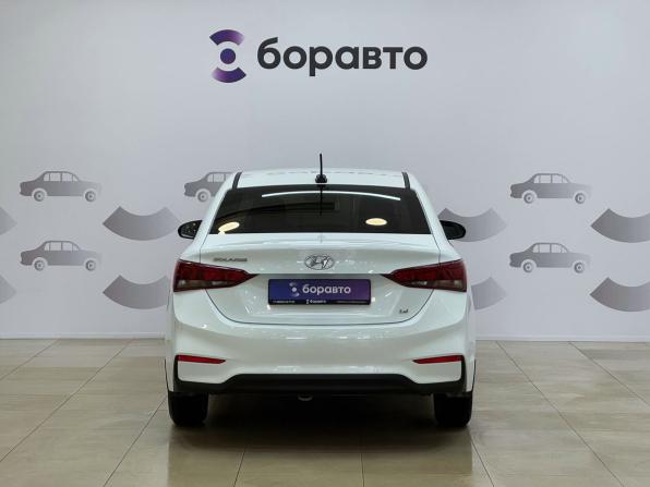 Hyundai Solaris II с пробегом 2018 года, цена 1 369 000 рублей, 86244 км, седан, Автокод Объявления