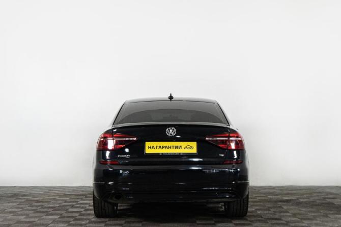 Volkswagen Passat (North America and China) II (China Market) с пробегом 2018 года, цена 2 129 000 рублей, 138000 км, седан, Автокод Объявления