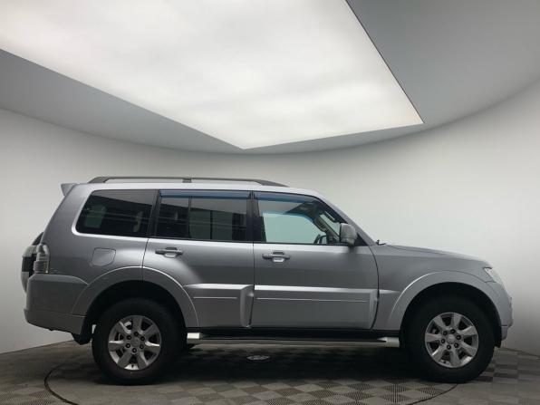 Mitsubishi Pajero IV Рестайлинг 2 с пробегом 2015 года, цена 2 319 000 рублей, 197859 км, внедорожник, Автокод Объявления