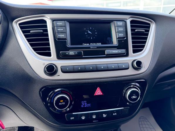 Hyundai Solaris II с пробегом 2019 года, цена 1 390 000 рублей, 134500 км, седан, Автокод Объявления