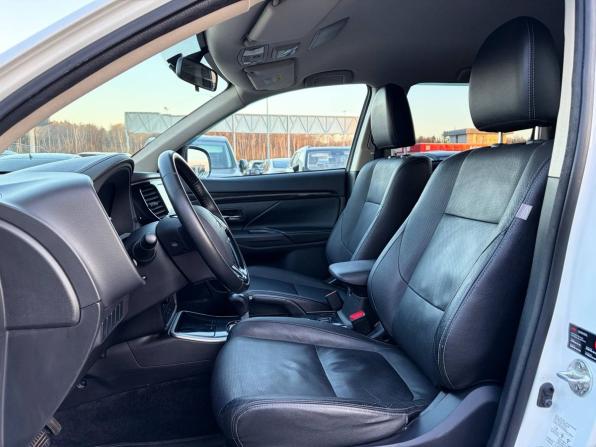 Mitsubishi Outlander III Рестайлинг 2 с пробегом 2017 года, цена 1 465 000 рублей, 201000 км, внедорожник, Автокод Объявления