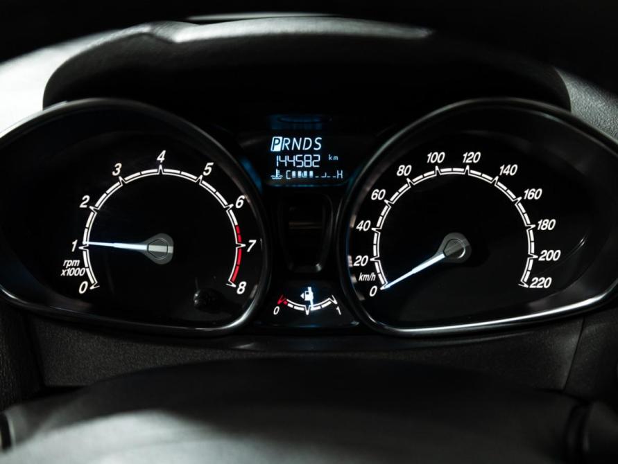 Ford Fiesta Mk6 Рестайлинг Санкт-Петербург  - изображение 13