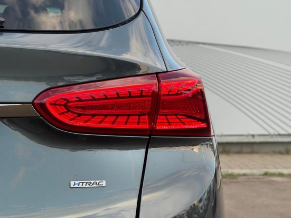 Hyundai Santa Fe IV с пробегом 2019 года, цена 3 800 000 рублей, 14124 км, внедорожник, Автокод Объявления