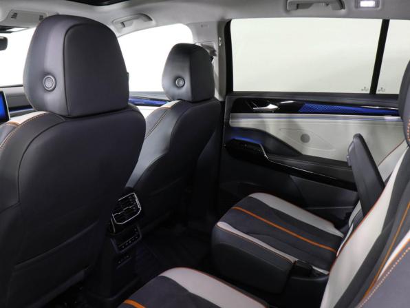 Volkswagen ID.6 с пробегом 2022 года, цена 3 199 000 рублей, 43413 км, внедорожник, Автокод Объявления
