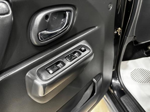 Suzuki Jimny III Рестайлинг 2 с пробегом 2013 года, цена 1 190 000 рублей, 206418 км, внедорожник, Автокод Объявления