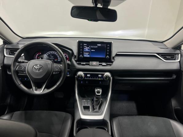 Toyota RAV4 V (XA50) с пробегом 2021 года, цена 3 600 000 рублей, 50716 км, внедорожник, Автокод Объявления